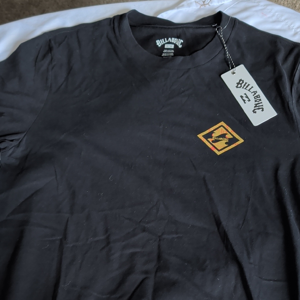 Billabong Black Short Sleeve Tee with Orange Yellow Diamond Logo